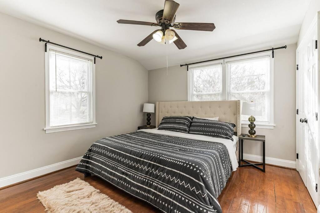 Holiday home Cozy Semi Detached In Ne Dc *